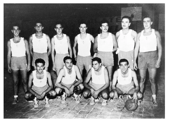 1952 Inauguracio pista carrer girona2
